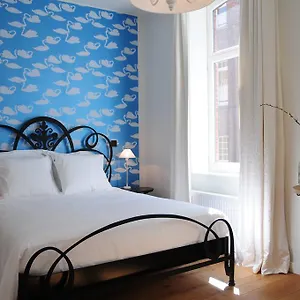 3* Couette-café Val Des Roses